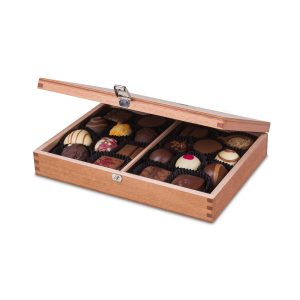 Luxe-bonbons-met-logo,-bonbons-bedrukken,-luxe-bonbons-bedrukken-in-doosje,-bonbons-in-houten-doos-bedrukken,-bonbons-bedrukt-in-houten-doos,-premium-bonbons-bedrukken