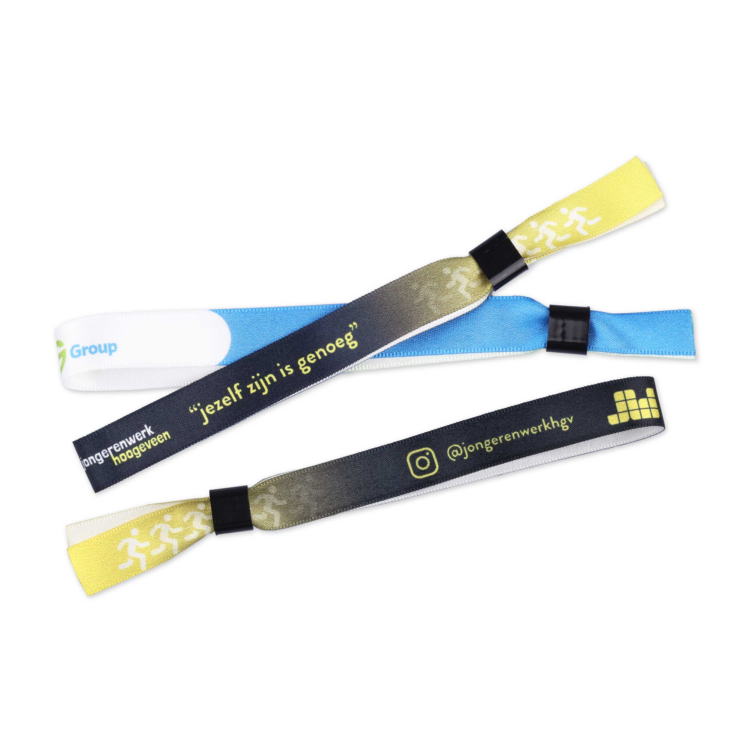 Stoffen-polsbandjes-bedrukken,-festivalbandjes-met-logo,-festival-bandjes-bedrukt,-polsbandjes-van-stof-bedrukken