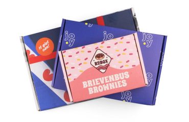 Goedkope-brievenbusdoosjes-bedrukken,-kleine-oplage-brievenbusdozen-bedrukken,-budget-brievenbusdoosjes-drukken