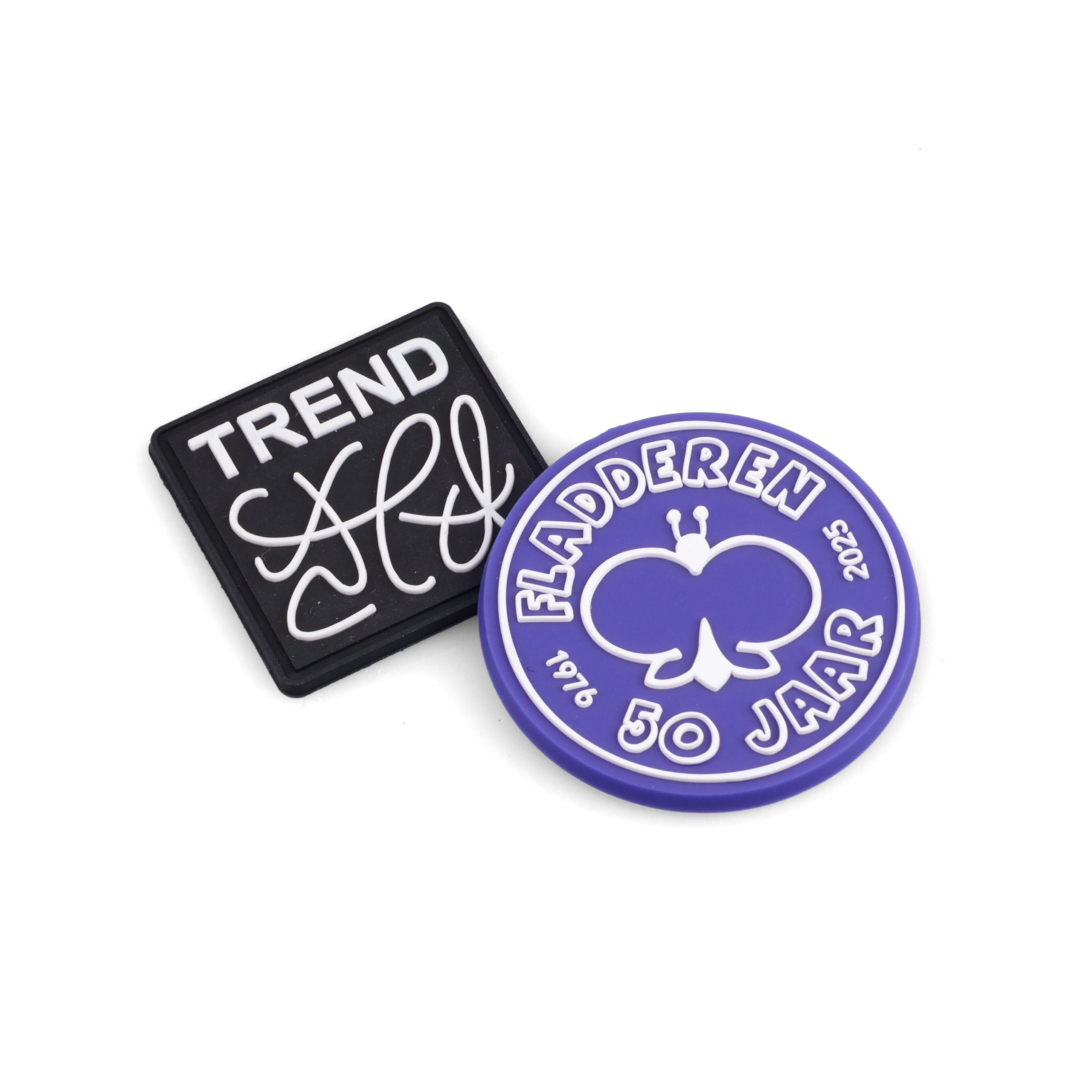 Klitteband-emblemen-in-elke-vorm,-eigen-logo-emblemen-van-rubber,-2d-pvc-emblemen-met-klitteband